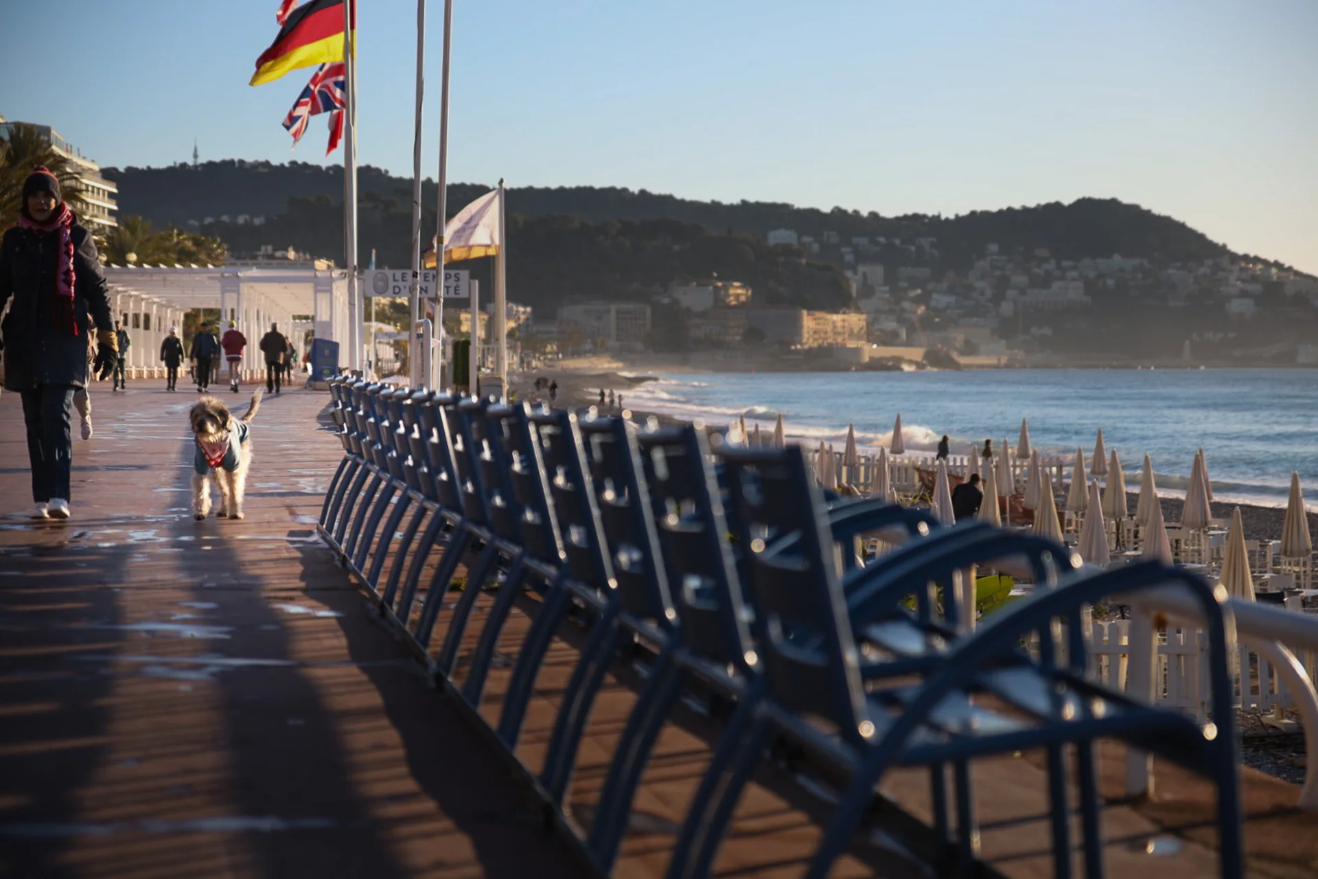 La Promenade des Anglais à Nice face à la mer
